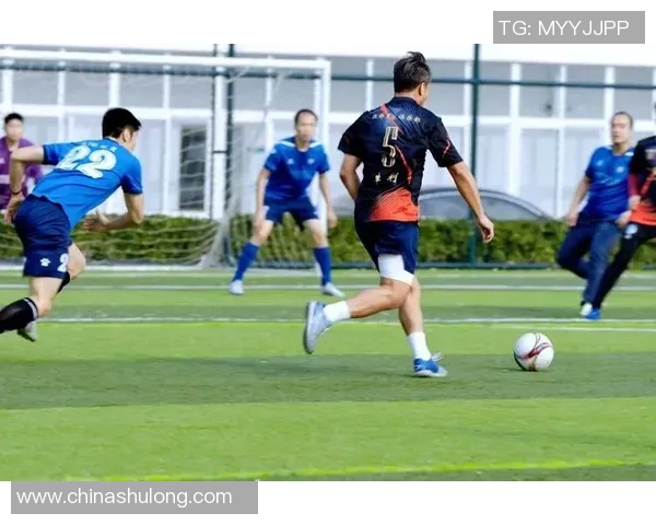 足球明星为何总是阳光形象背后的秘密与社会责任感探讨